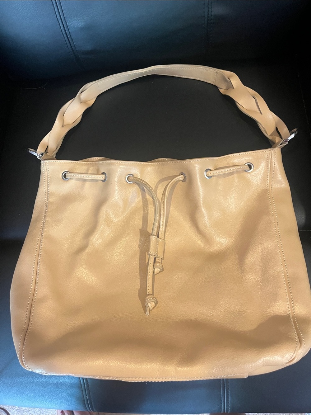 Women's Drawstring Hobo Bag in Beige